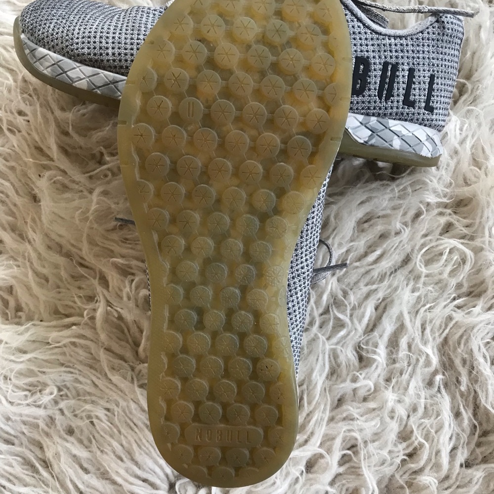 Nobull unisex athletic trainers. Womens size 8 mens size 7 good condition.